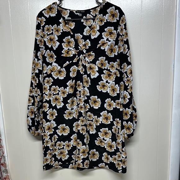 As U Wish Black and Gold Floral Mini Dress - Picture 1 of 9